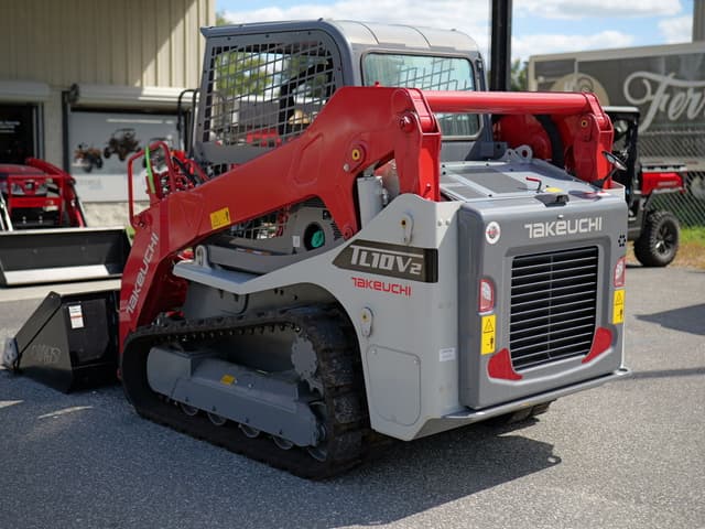 Image of Takeuchi TL10V2 equipment image 2