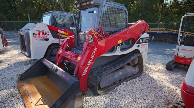 Image of Takeuchi TL12V2 equipment image 2