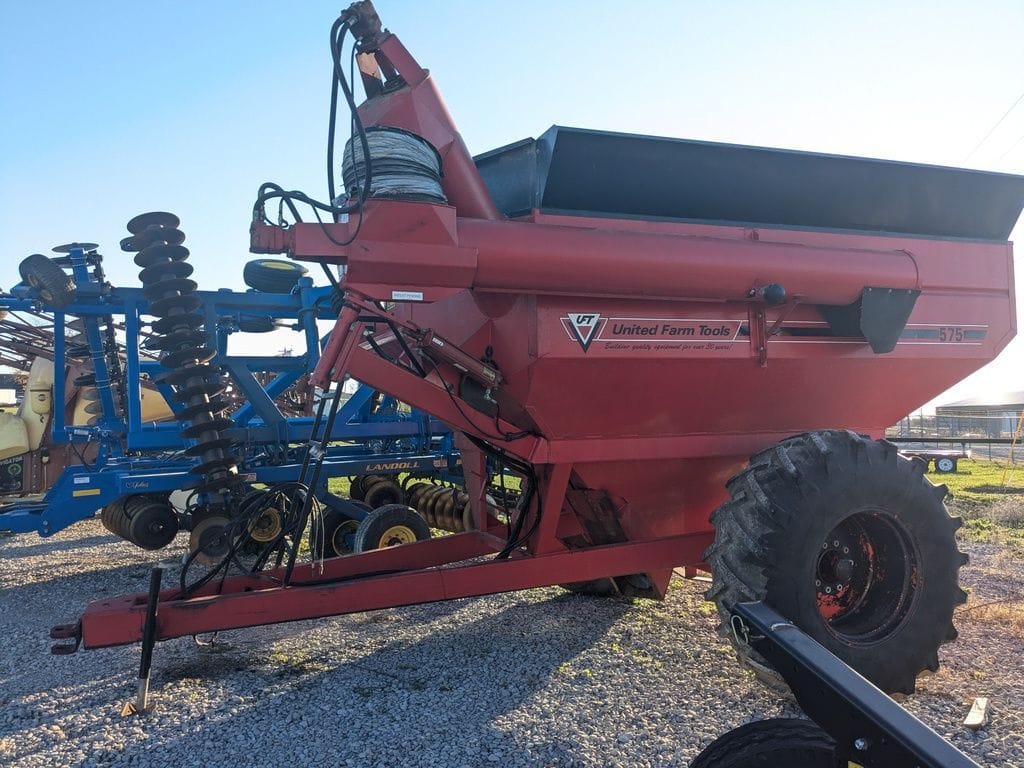 United Farm Tools 575 Equipment Image0