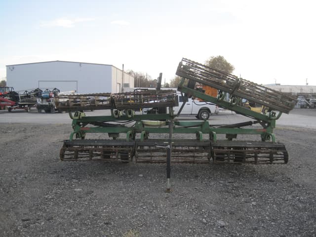 Image of Unverferth 220 equipment image 3