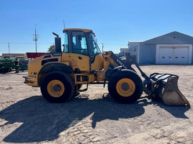 Image of Volvo L50F equipment image 3