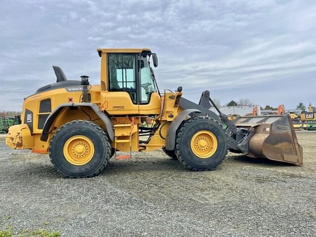 Image of Volvo L70 equipment image 3