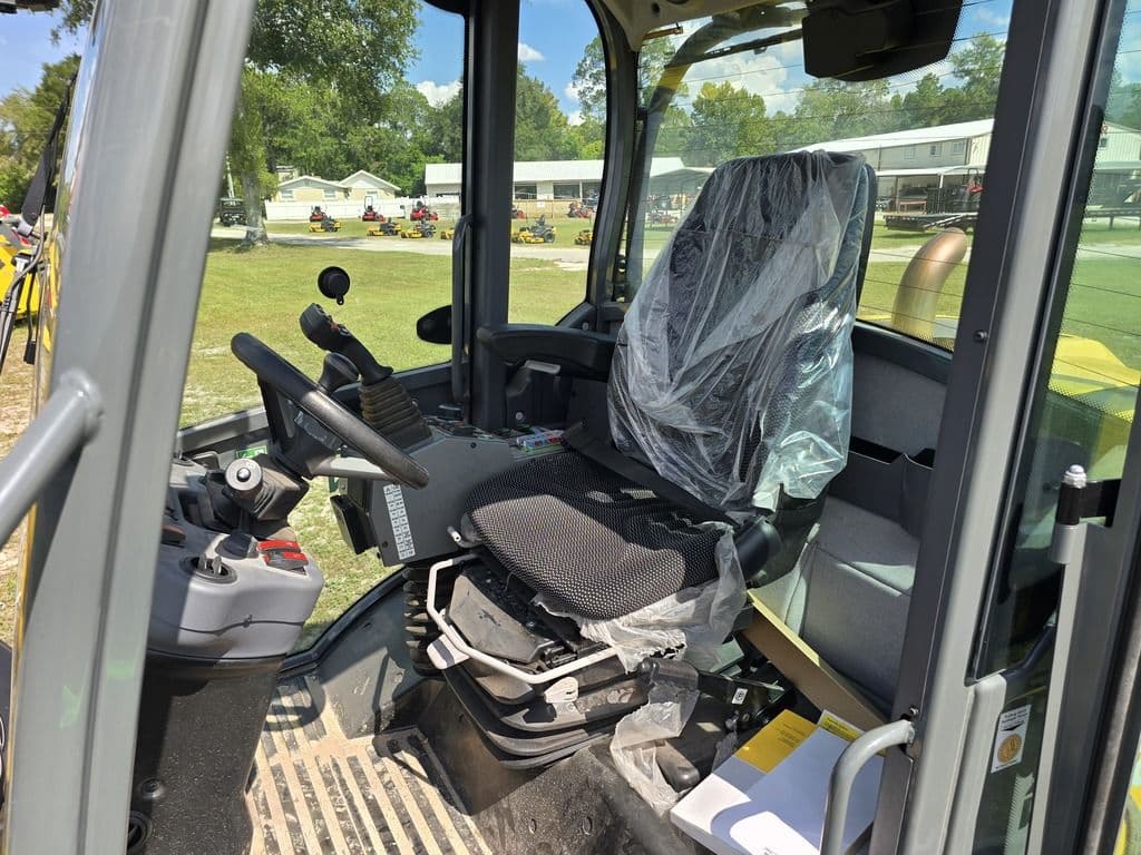 Image of Wacker Neuson WL60 Image 1