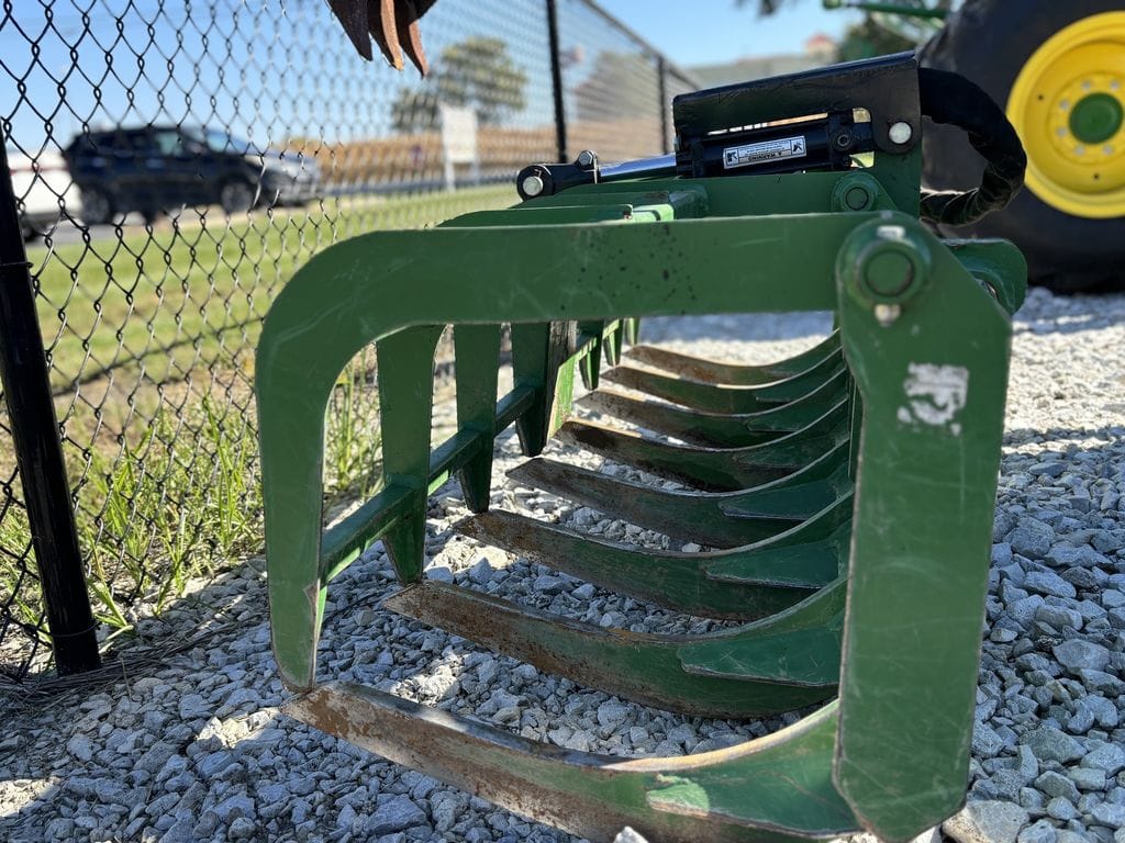 Wallace Grapple Equipment Image0