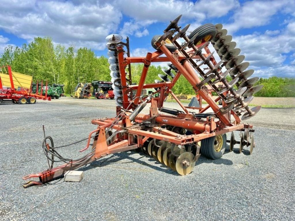 White 271 Equipment Image0