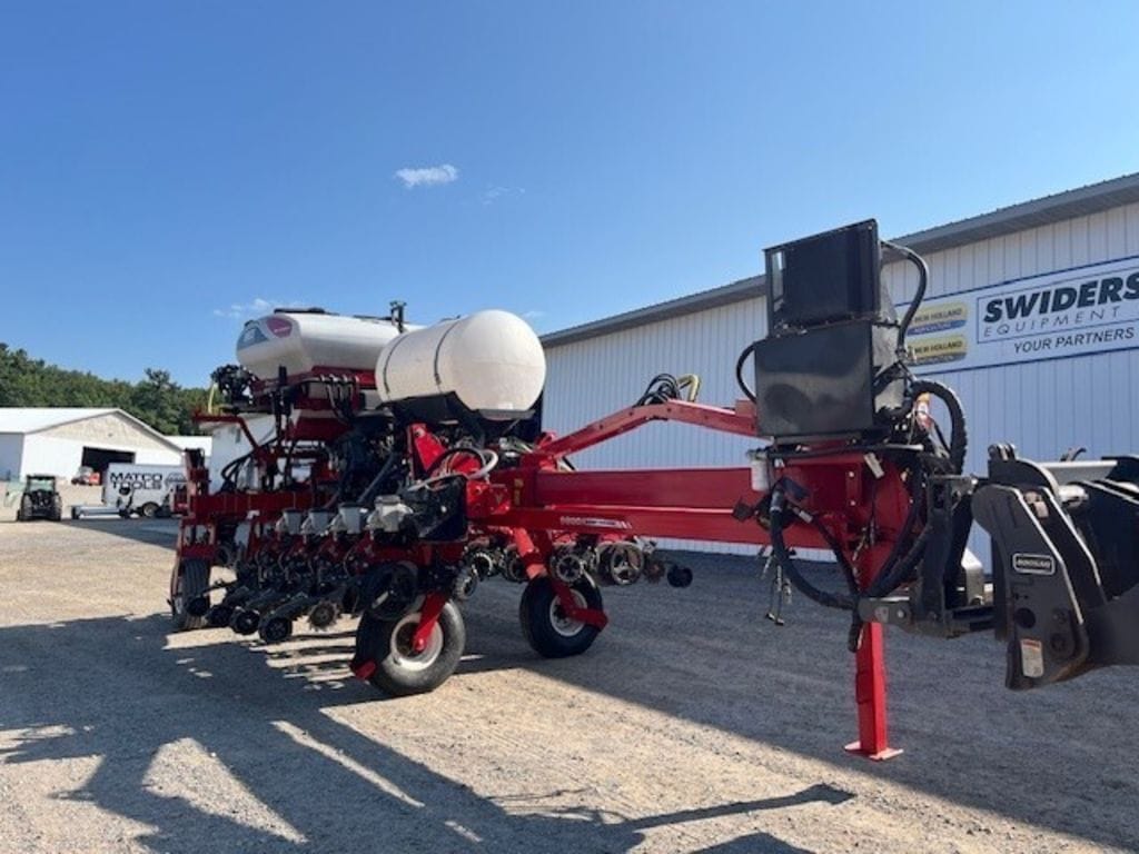 White 9812 Equipment Image0