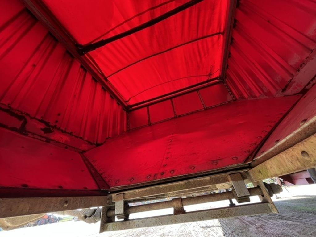 Image of Wilson Grain Trailer Image 1