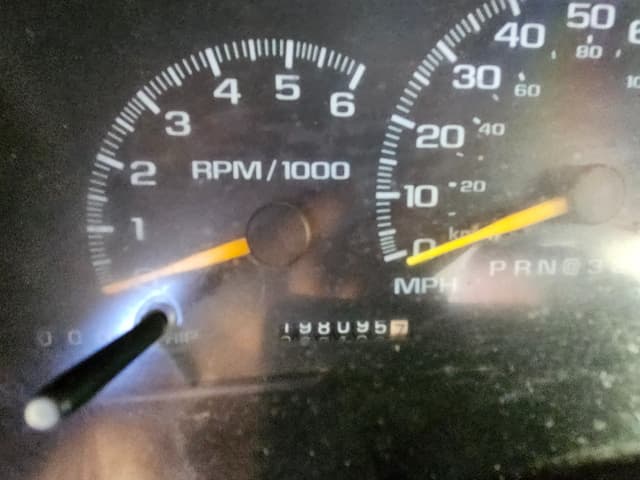 Image of Chevrolet 2500 equipment image 4