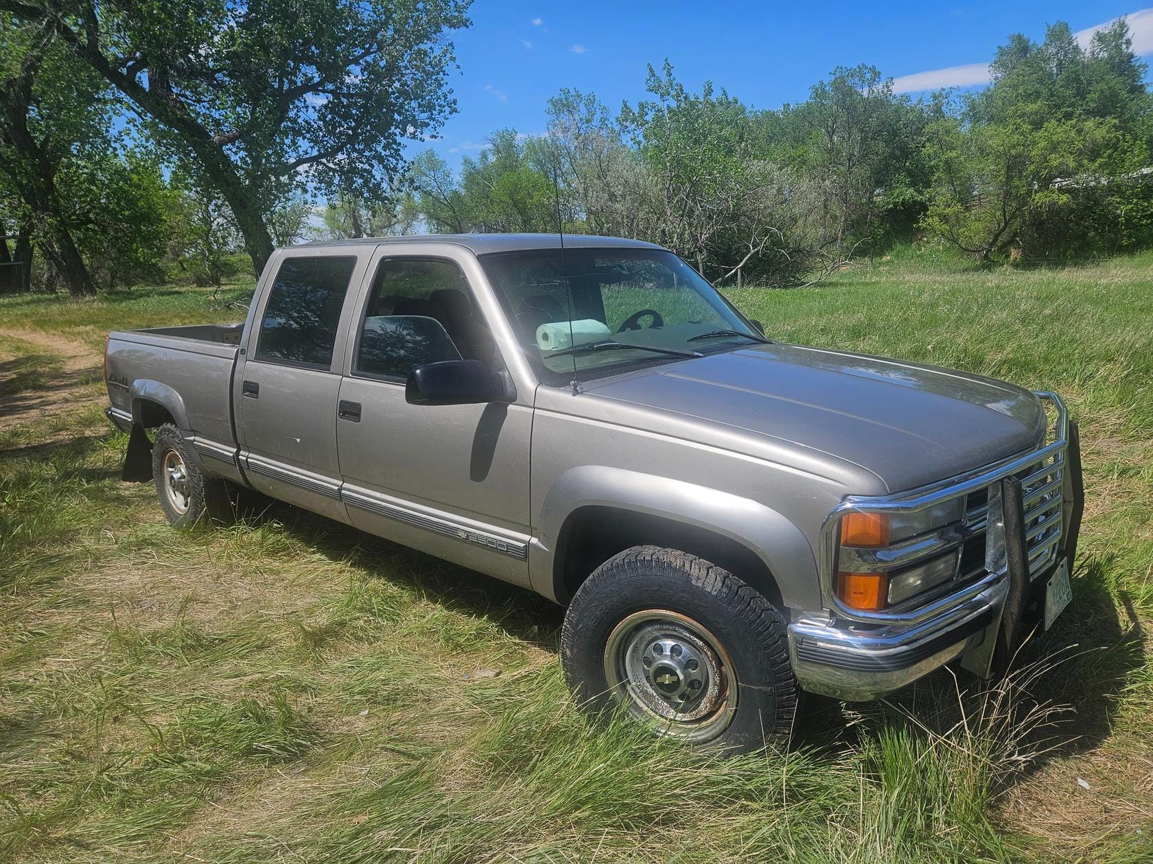 2000 Chevrolet 2500 Equipment Image0
