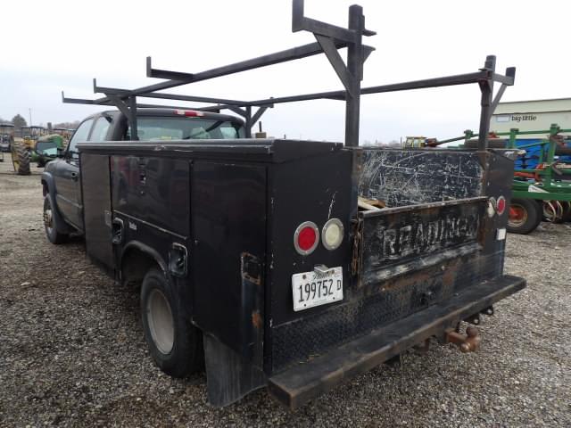 Image of Chevrolet 3500 equipment image 4