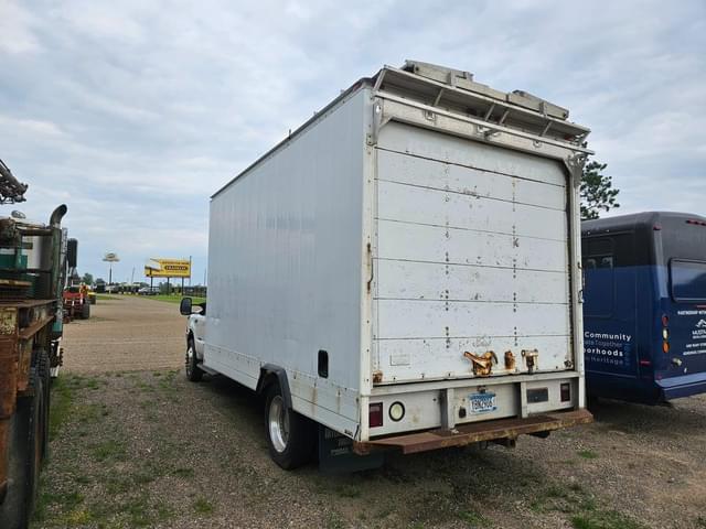 Image of Ford F-550 equipment image 3