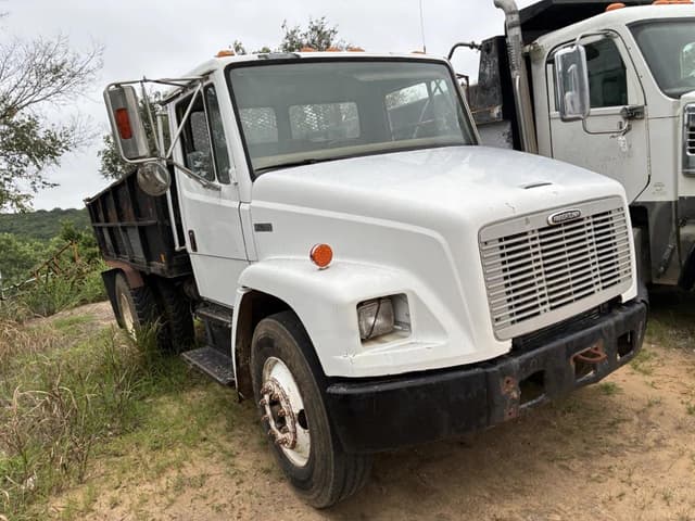 Image of Freightliner FL70 equipment image 1