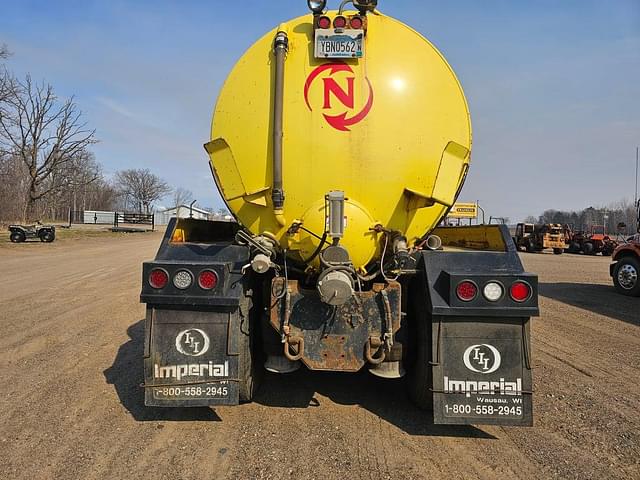Image of Freightliner FL106 equipment image 3