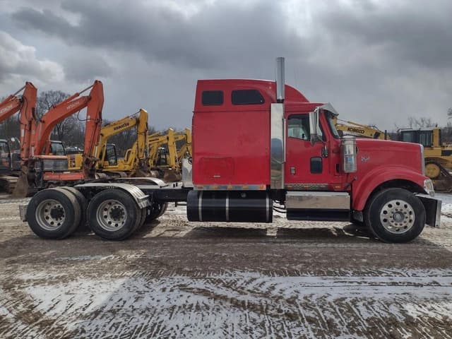 Image of International 9900I equipment image 2