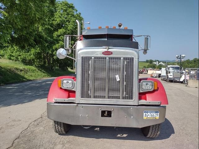 Image of Peterbilt 378 equipment image 1