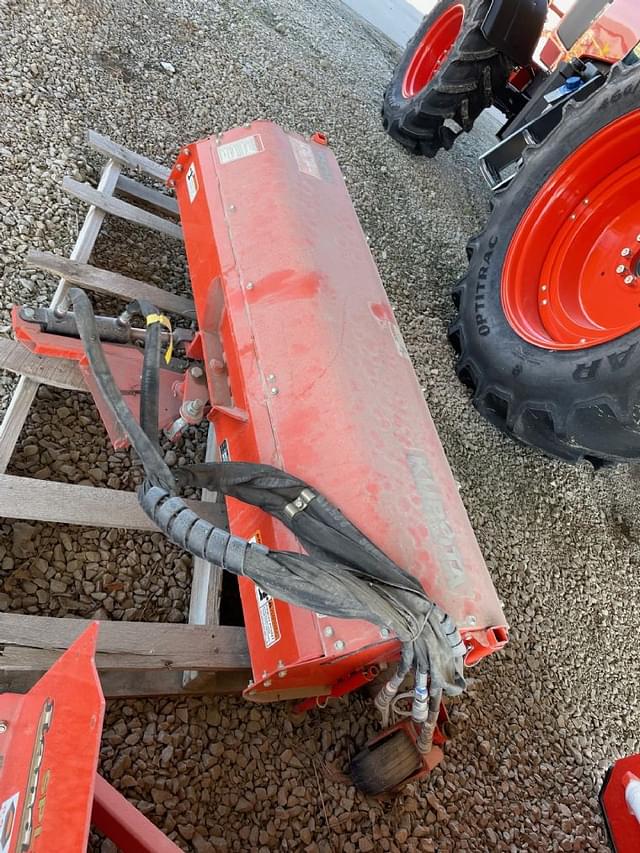 Image of Kubota V5260 equipment image 2