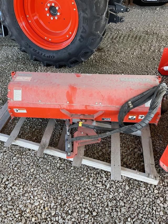Image of Kubota V5260 equipment image 3