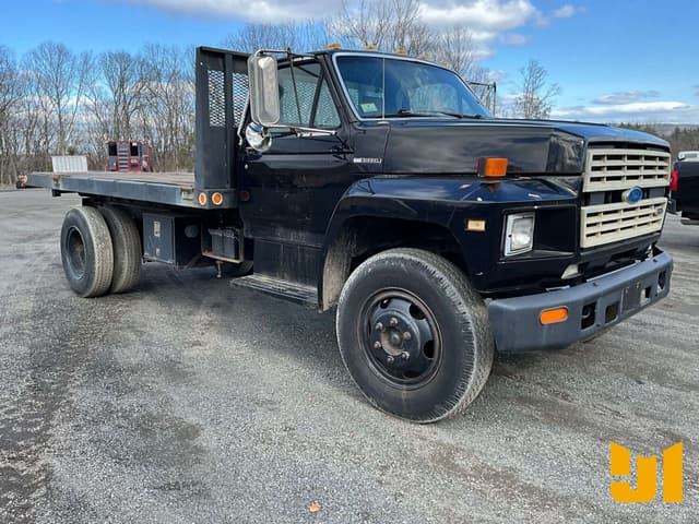 Image of Ford F-600 equipment image 2