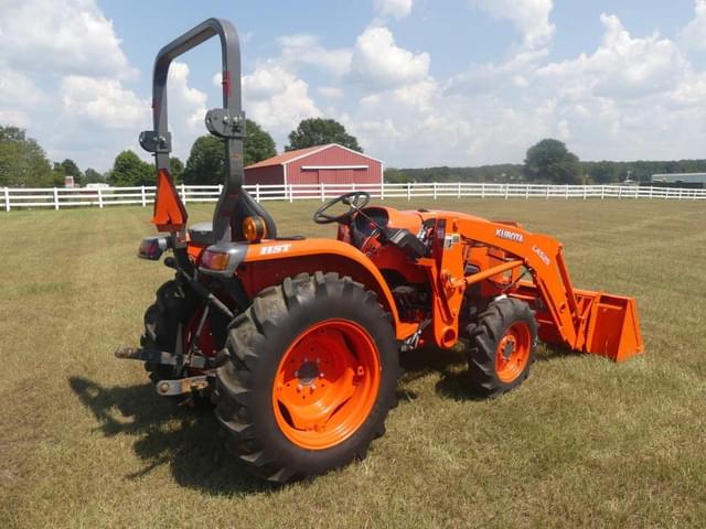 Image of Kubota L3901HST equipment image 2