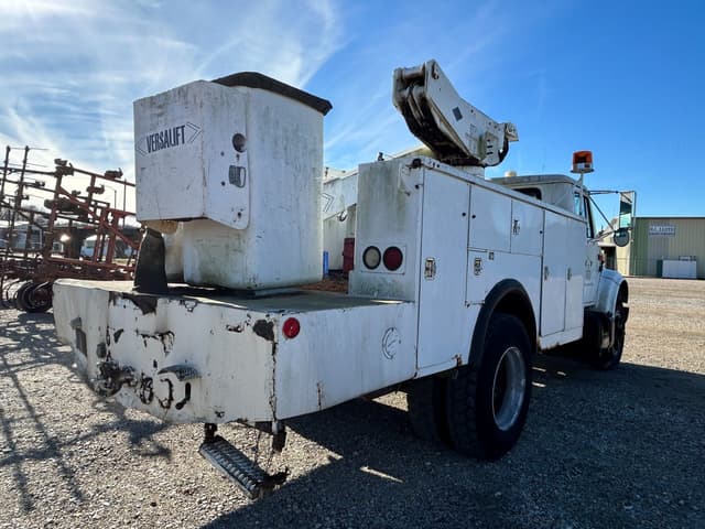 Image of International 4700 equipment image 3