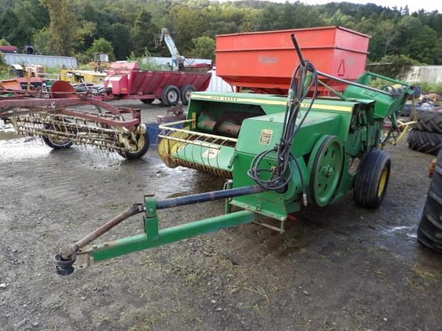 Image of John Deere 336 equipment image 2