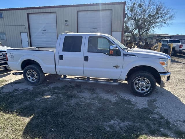 Image of Ford F-250 equipment image 2