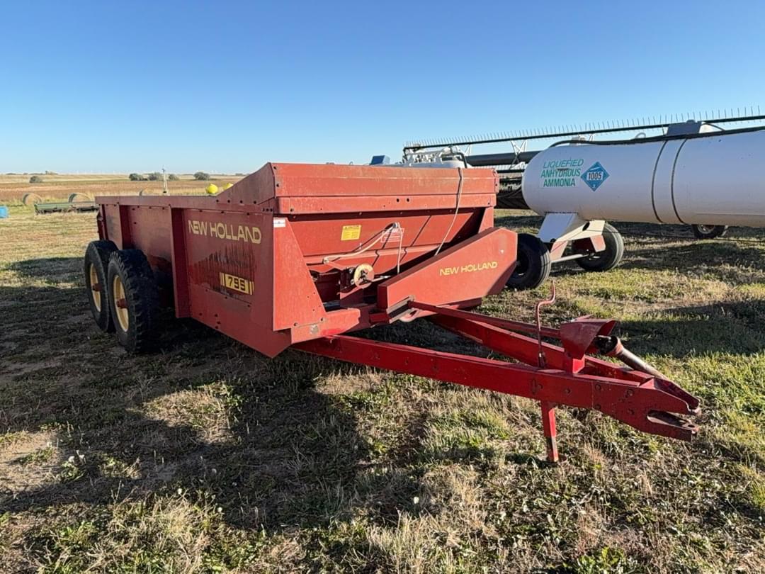 Image of New Holland 795 Primary image