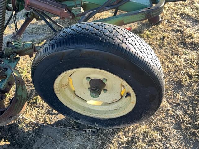 Image of John Deere 450 equipment image 3