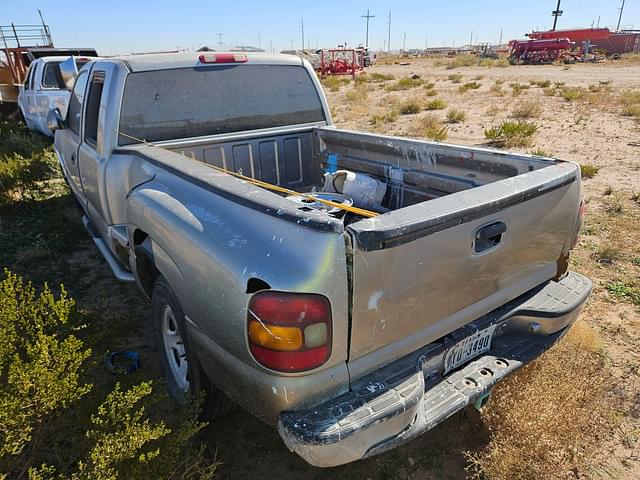 Image of Chevrolet 1500 equipment image 3