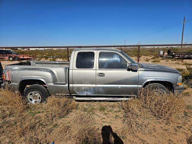 Image of Chevrolet 1500 equipment image 1