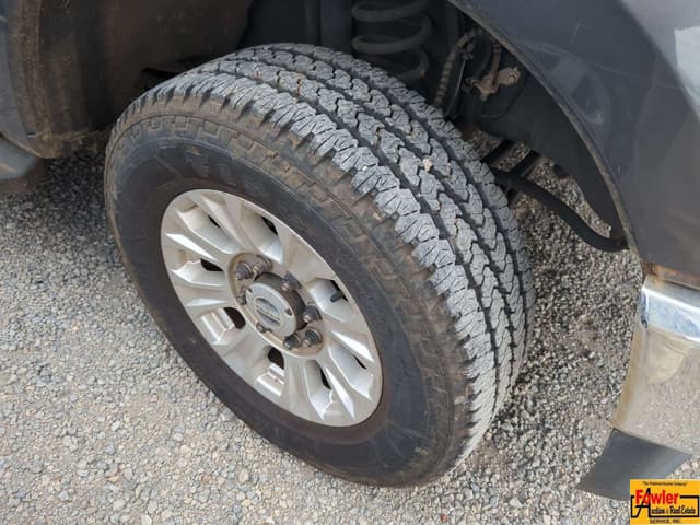 Image of Ford F-250 equipment image 4
