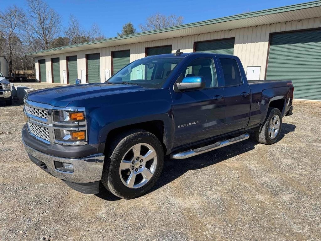 2015 Chevrolet 1500 Equipment Image0