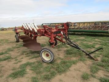 Main image International Harvester 700