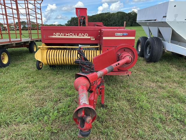 Image of New Holland 570 equipment image 1