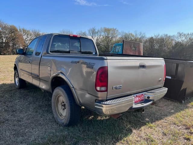 Image of Ford F-150 equipment image 3