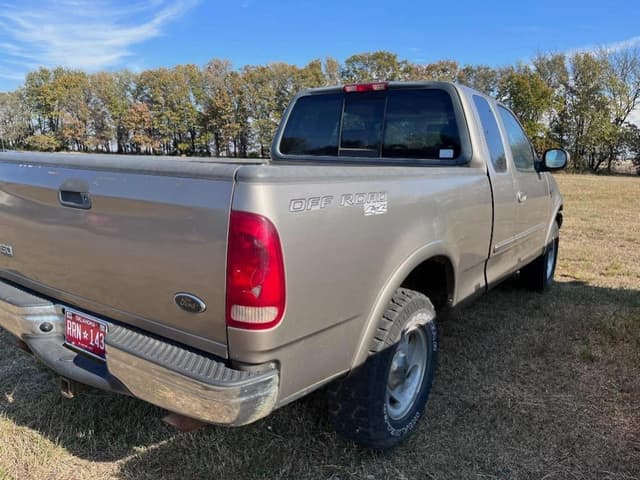 Image of Ford F-150 equipment image 4