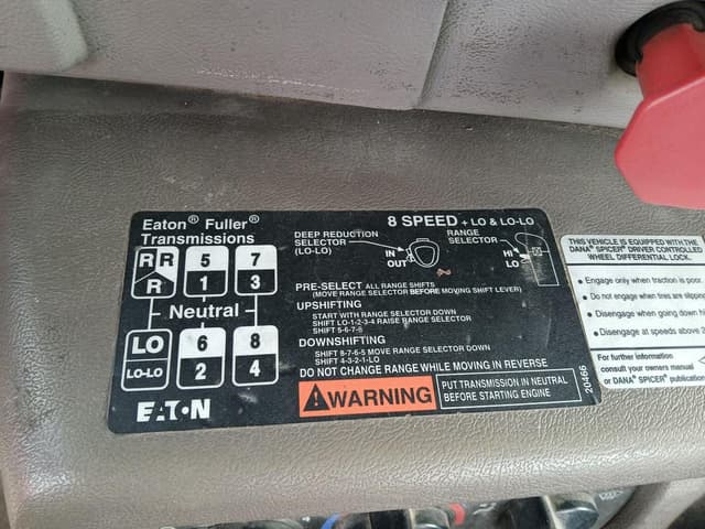 Image of Mack CH613 equipment image 3