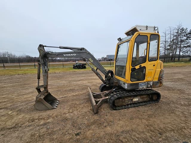 Image of Volvo EC30 equipment image 1