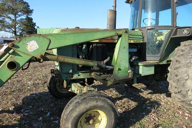 Image of John Deere 4230 equipment image 1