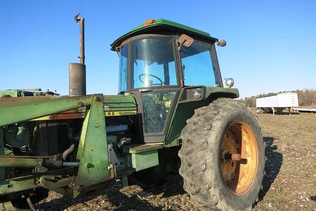 Image of John Deere 4230 equipment image 2