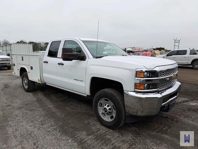 Image of Chevrolet 2500HD equipment image 2