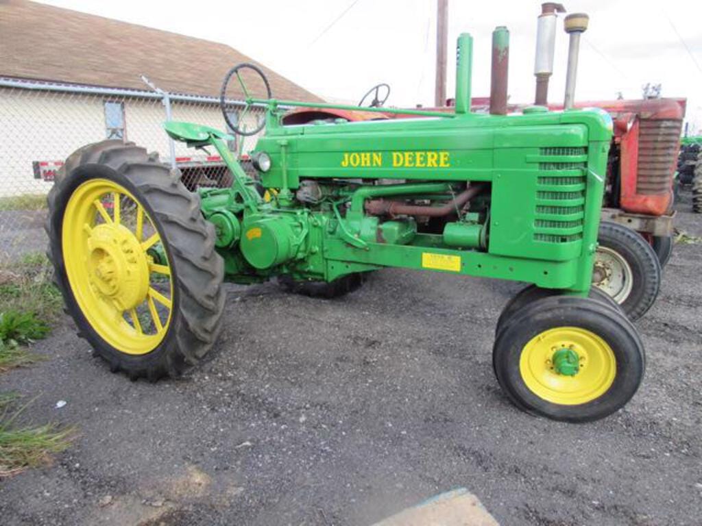 Main image John Deere B