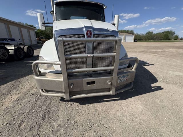 Image of Kenworth T680 equipment image 4