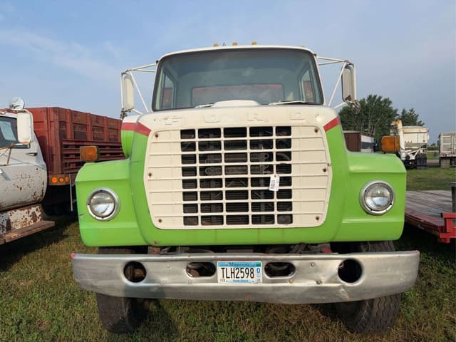 Image of Ford 800 equipment image 1