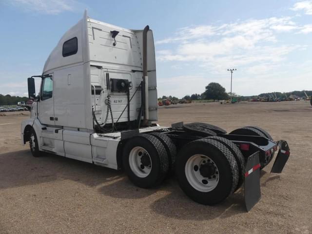 Image of Volvo VNL equipment image 3