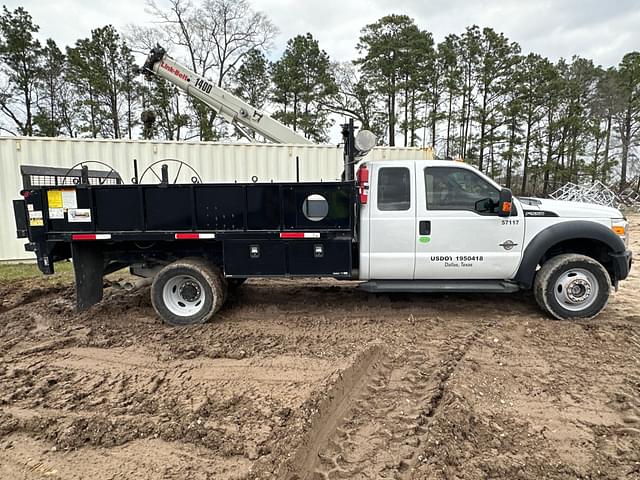 Image of Ford F-550 equipment image 3