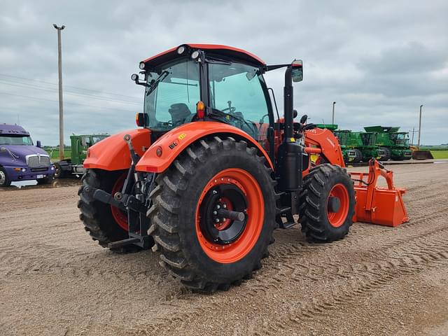 Image of Kubota M7.152 equipment image 2