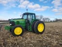 2004 John Deere 7520 Image