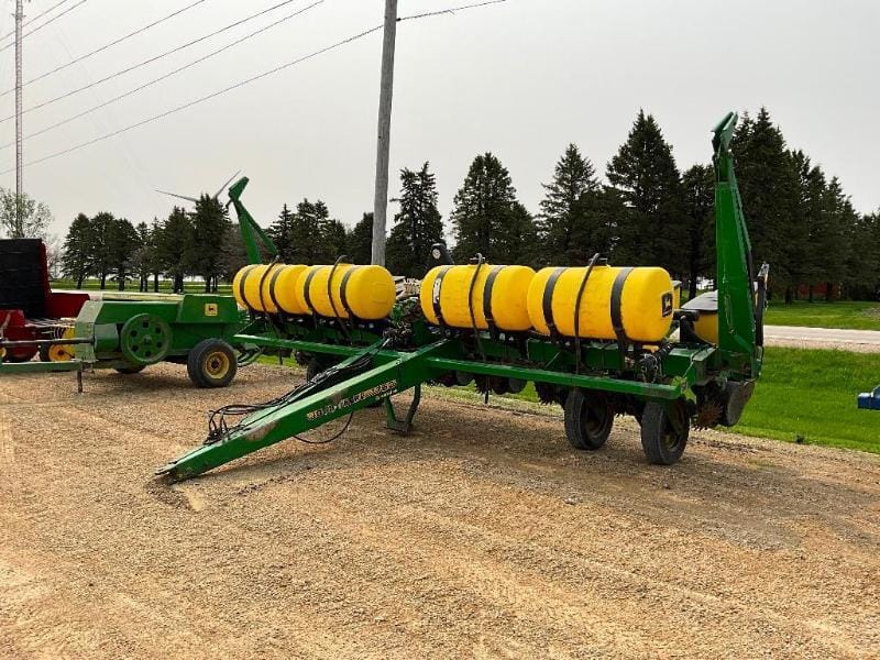 Main image John Deere 1750