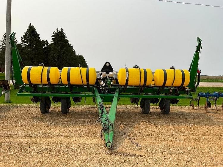 Main image John Deere 1750 1